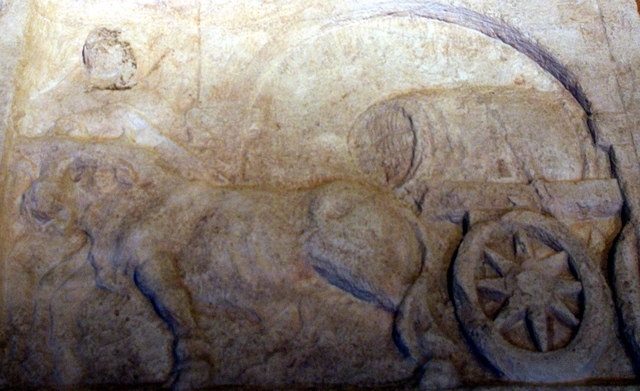Vierrädriger Lastwagen (carrus) mit Weinfass (2./3.Jhdt. n.Chr., Trier)